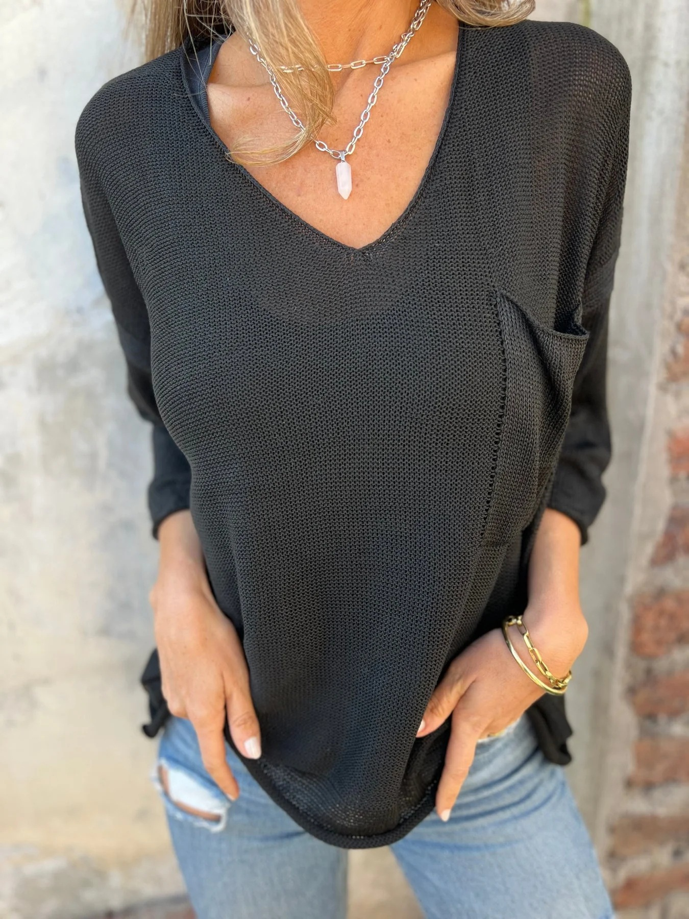 V-neck long-sleeve pocket casual knit top