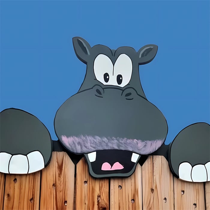 Fence Peeping Courtyard Art Decoration