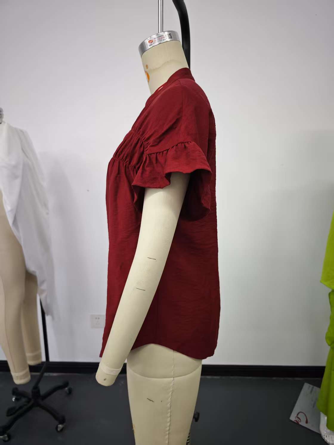 Casual short-sleeved gathered buttoned solid-color cotton-linen stand-collar shirt